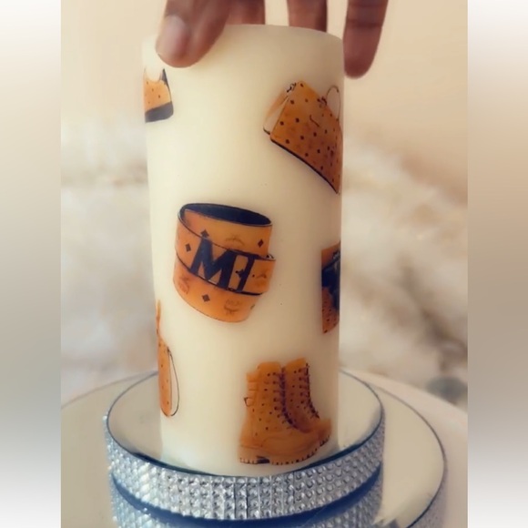 💜Pick (1) 360 view CRAFTED CANDLES - Picture 8 of 9